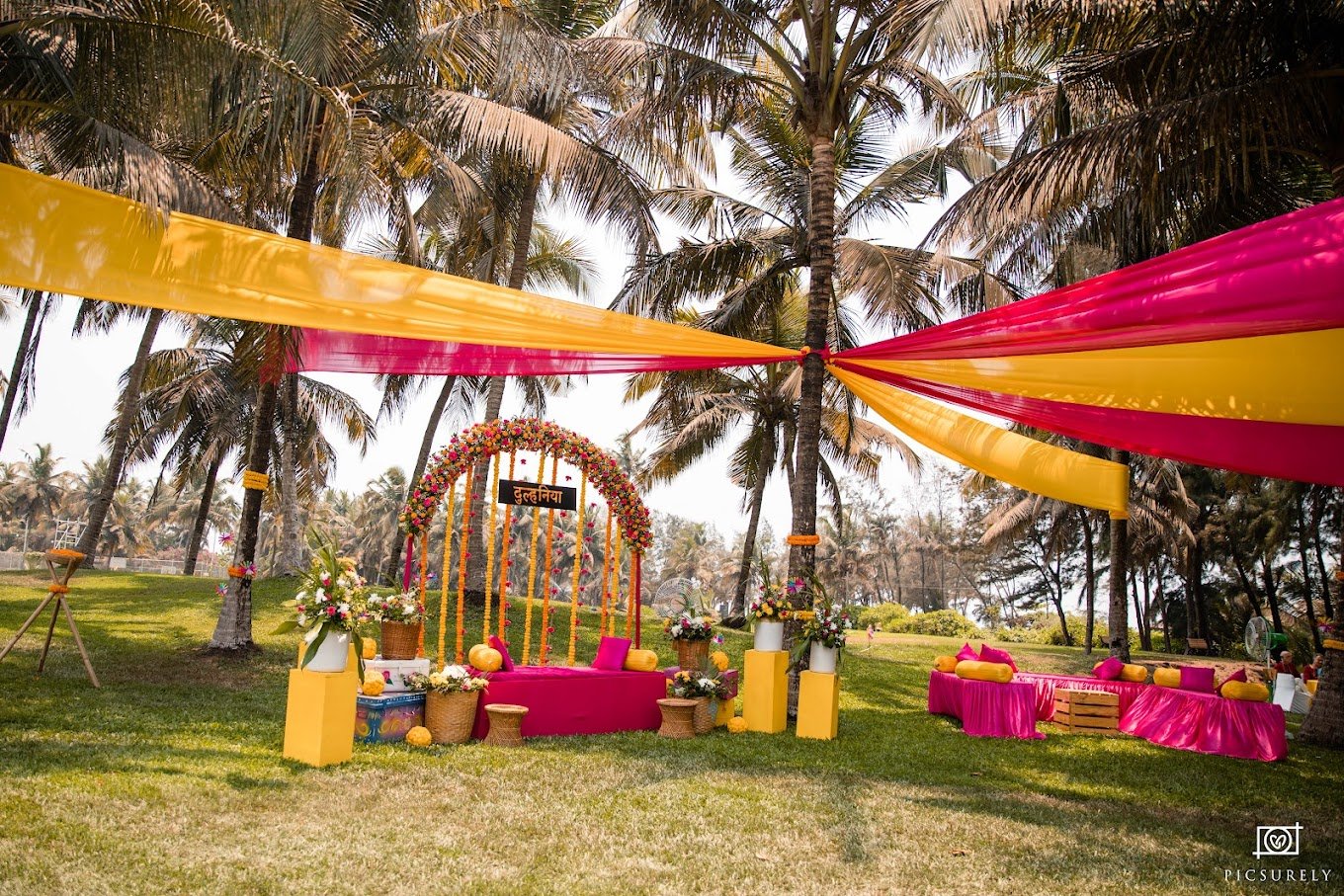 Engagement decoration