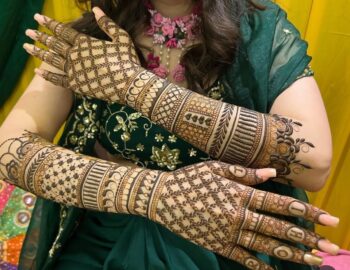 AYESHA-MEHANDI-ARTIST