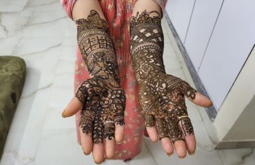 Bridal-Mehandi-By-Rinka